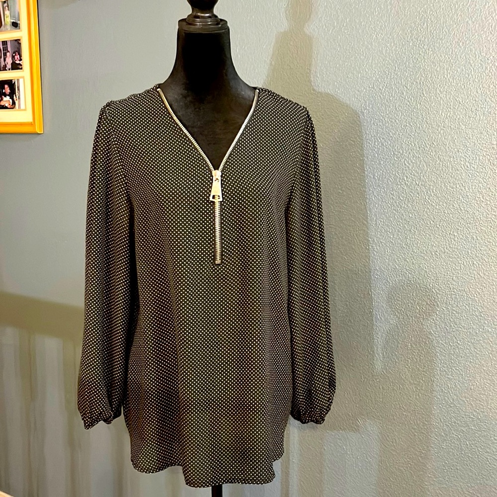 Promise Studio, black and white zip up blouse